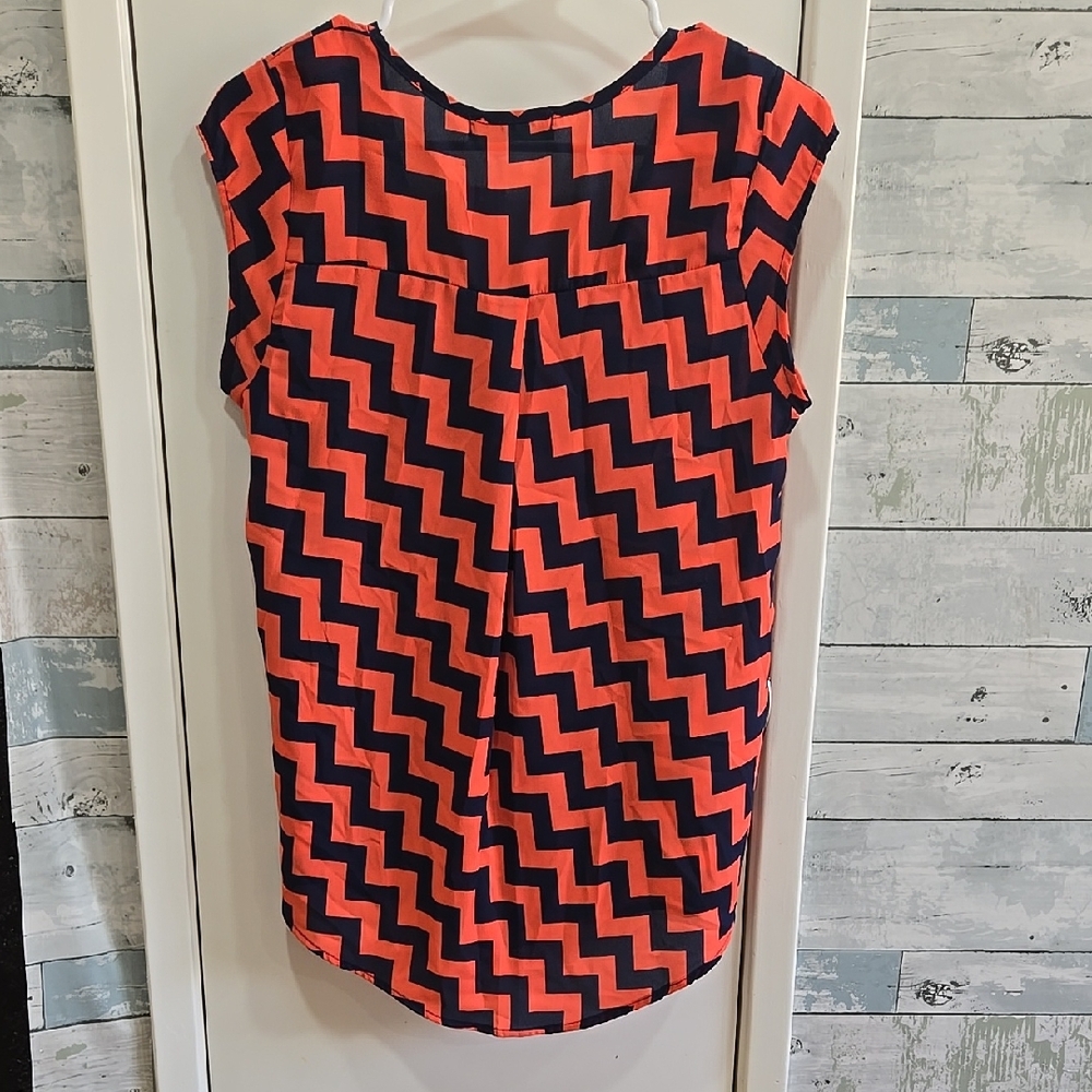 Chris & Carol Pink Sleeveless Graphic Blouse - Picture 3 of 5